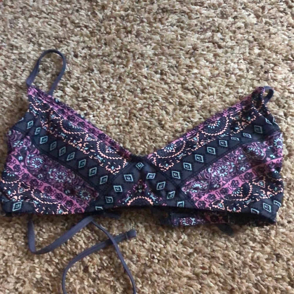 Women’s bathing suit top